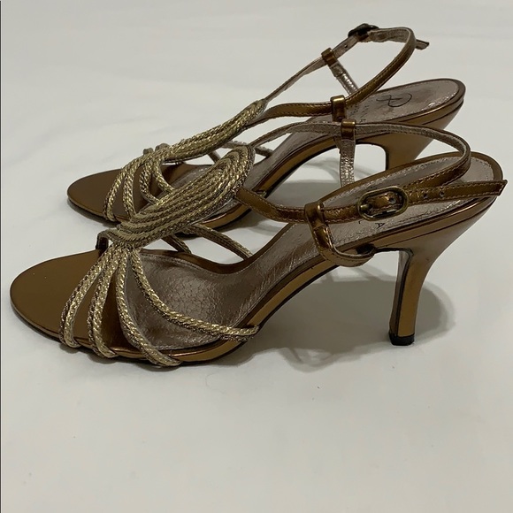 Adrianna Papell gold/bronze 3” heels, never worn - Picture 4 of 8
